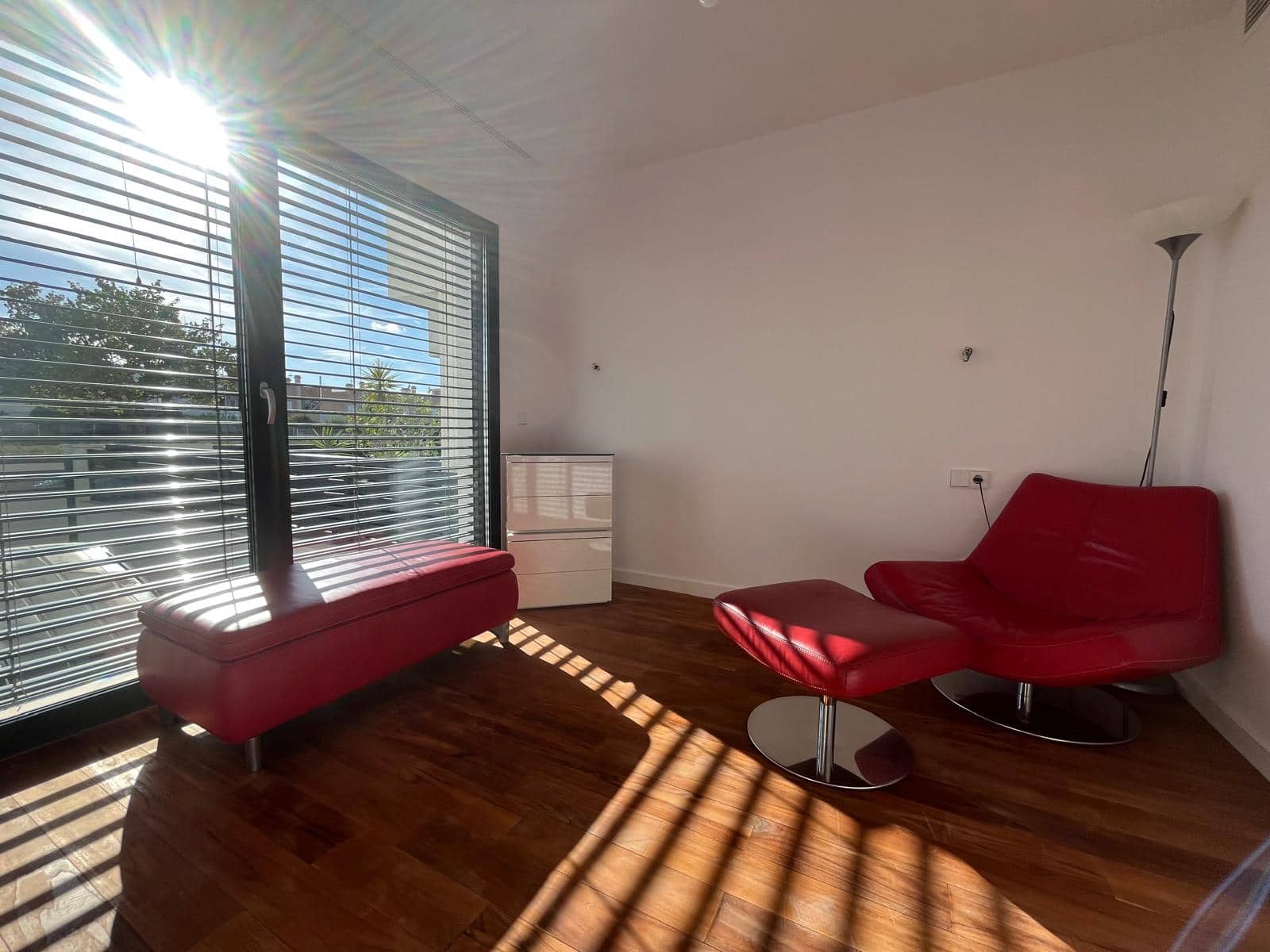 4 soveværelse Semi-Rækkehus til leje i Palma de Mallorca med garage - € 5.000 (Ref: 9271899)