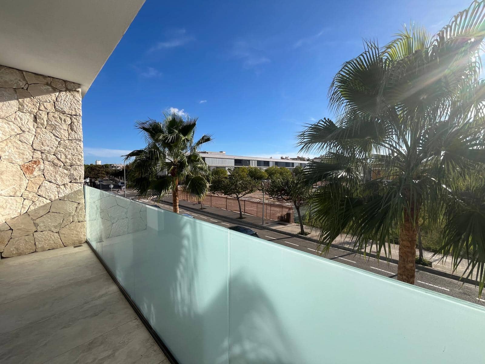 4 soveværelse Semi-Rækkehus til leje i Palma de Mallorca med garage - € 5.000 (Ref: 9271899)