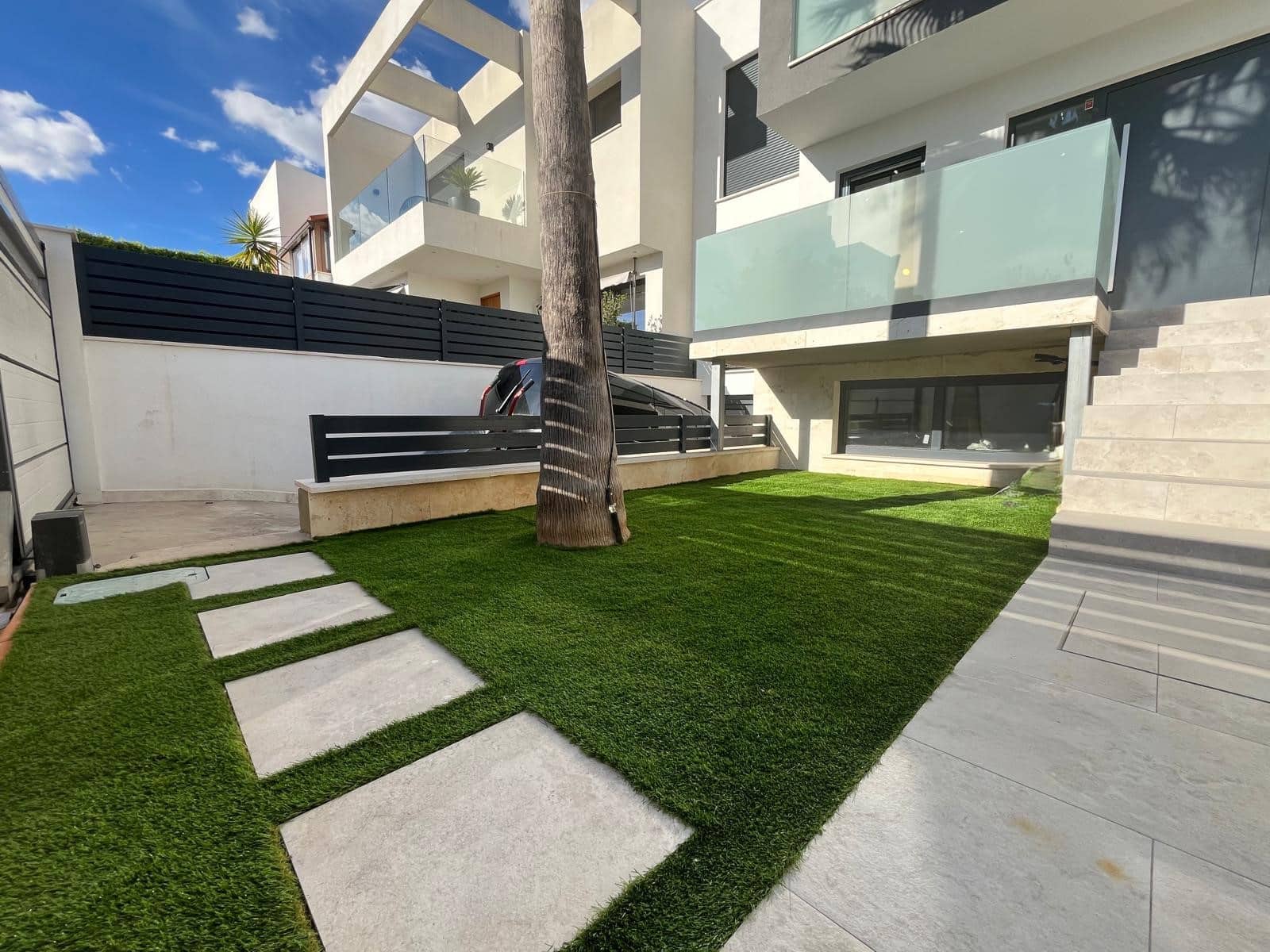 4 soveværelse Semi-Rækkehus til leje i Palma de Mallorca med garage - € 5.000 (Ref: 9271899)