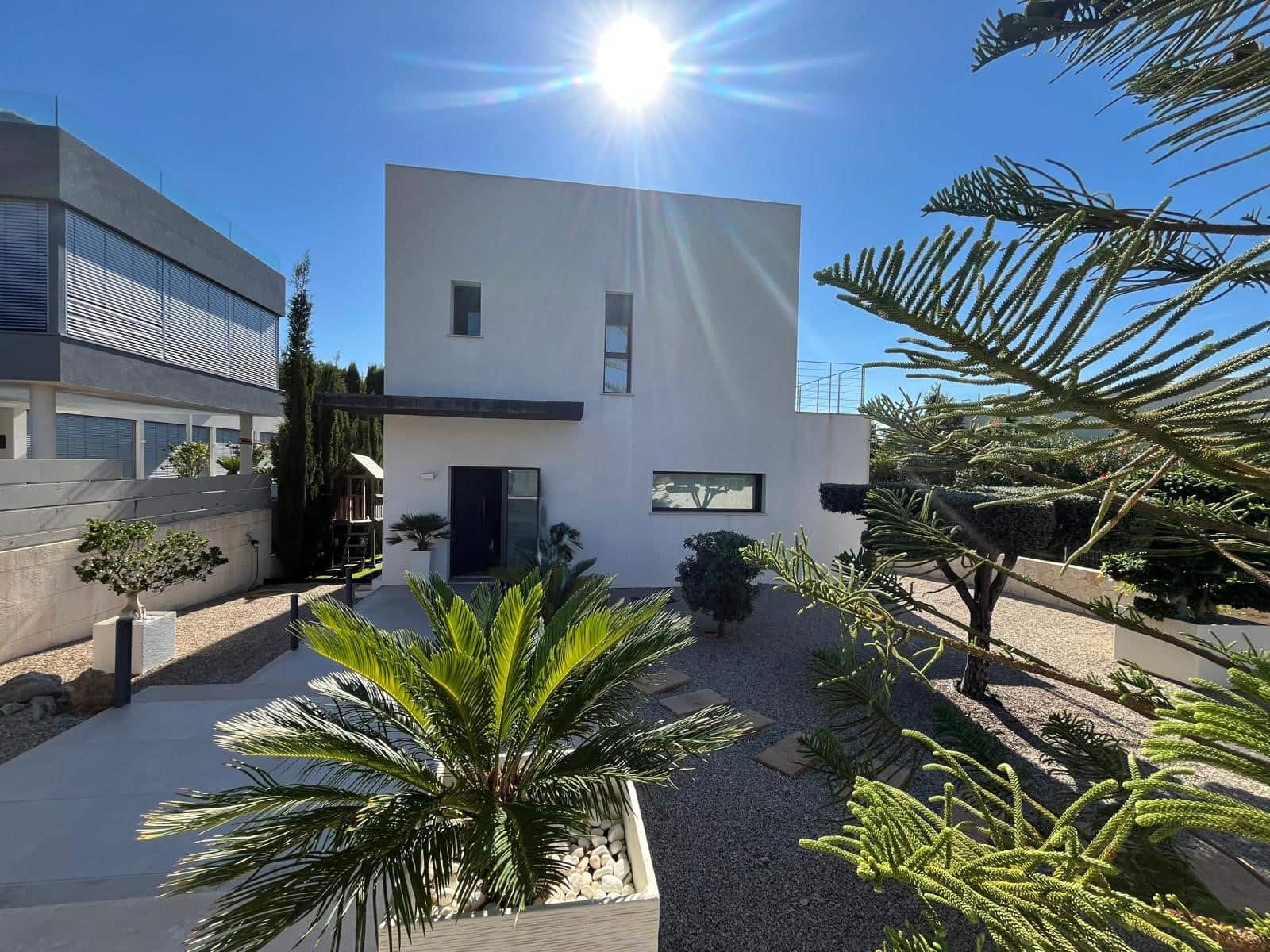 4 soveværelse Rækkehus til leje i Santa Ponsa med swimmingpool garage - € 10.000 (Ref: 9271900)