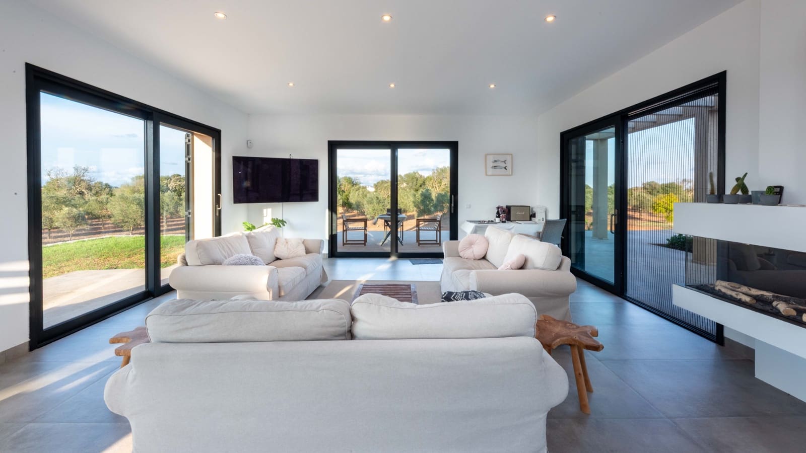 5 slaapkamer Finca/Landhuis te koop in Ses Salines met zwembad garage - € 3.250.000 (Ref: 9275296)