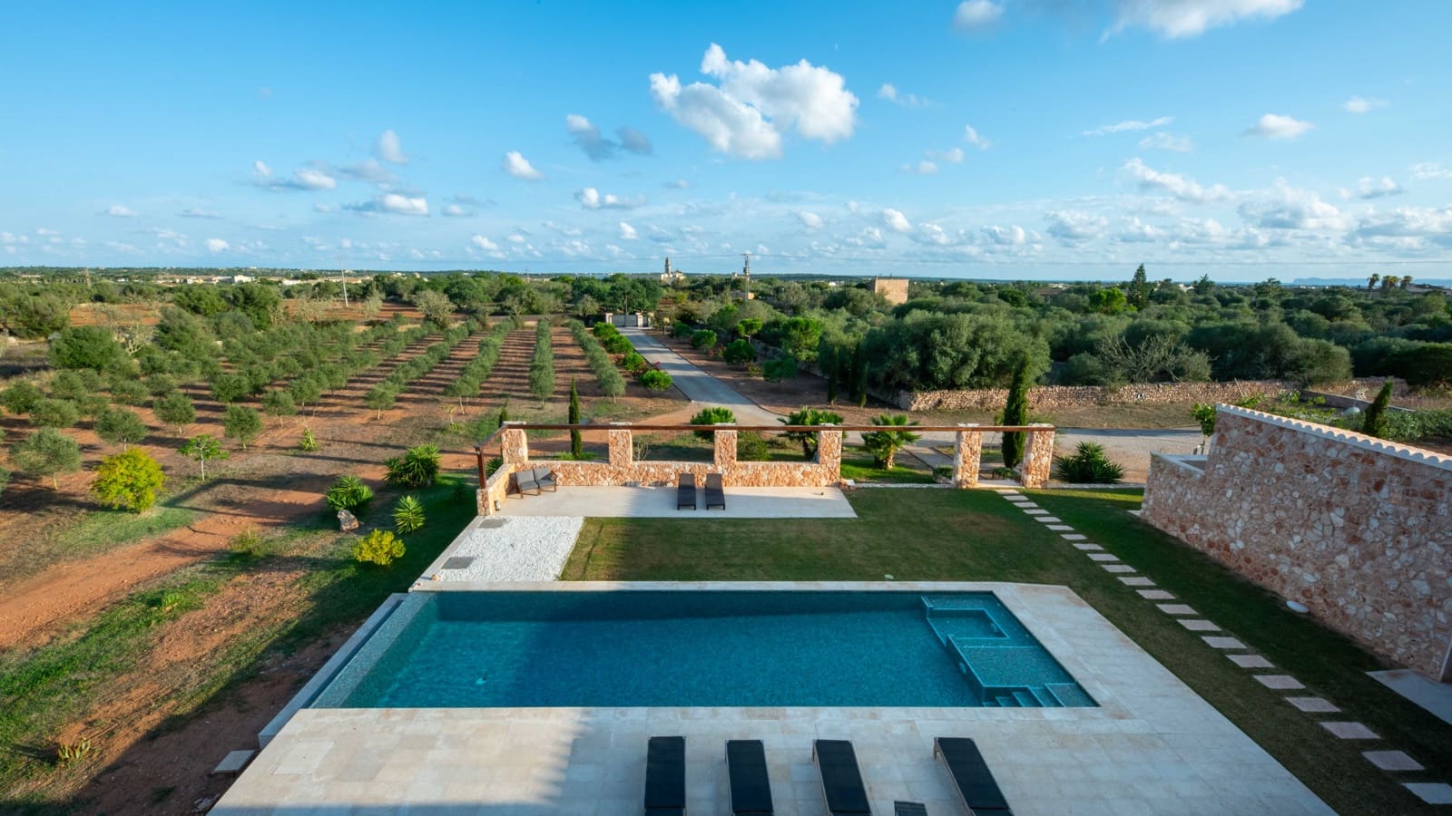 5 slaapkamer Finca/Landhuis te koop in Ses Salines met zwembad garage - € 3.250.000 (Ref: 9275296)