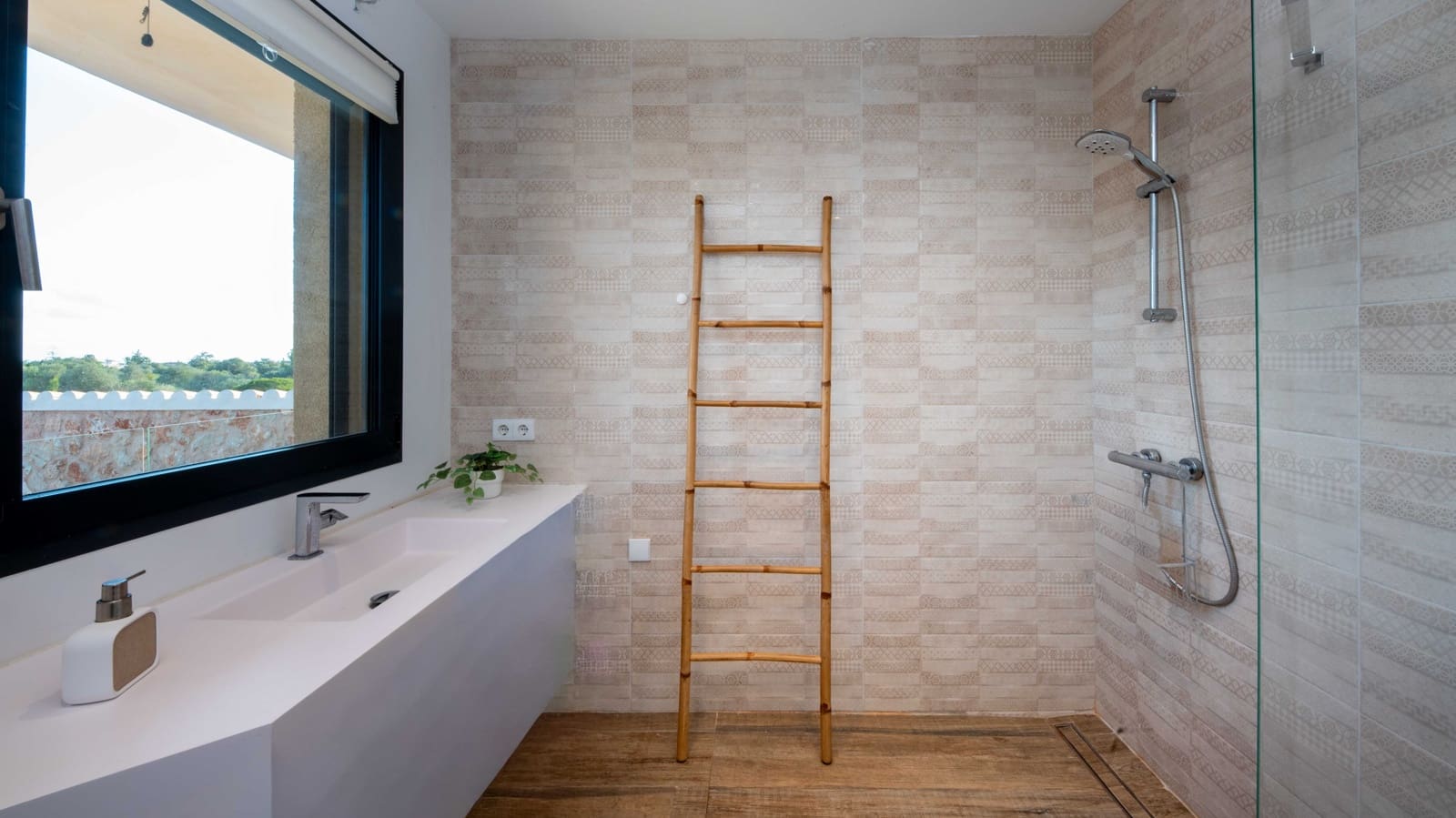 5 slaapkamer Finca/Landhuis te koop in Ses Salines met zwembad garage - € 3.250.000 (Ref: 9275296)