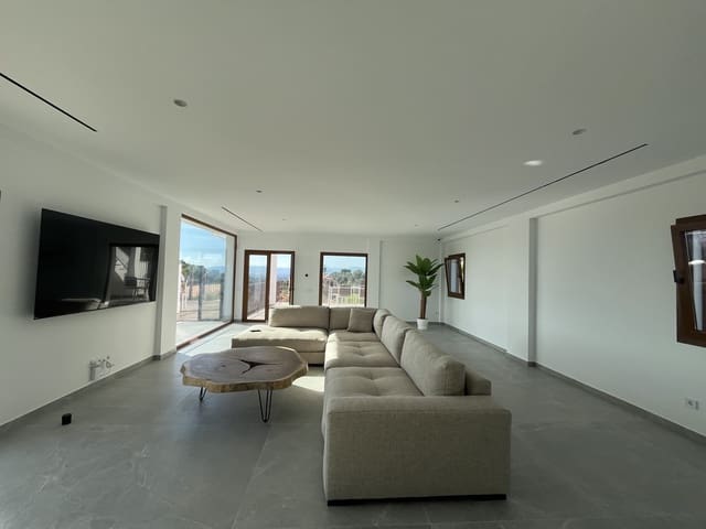 4 soveværelse Villa til leje i L'Aranjassa / S'Aranjassa, Palma de Mallorca med swimmingpool garage - € 13.000 (Ref: 9294101)