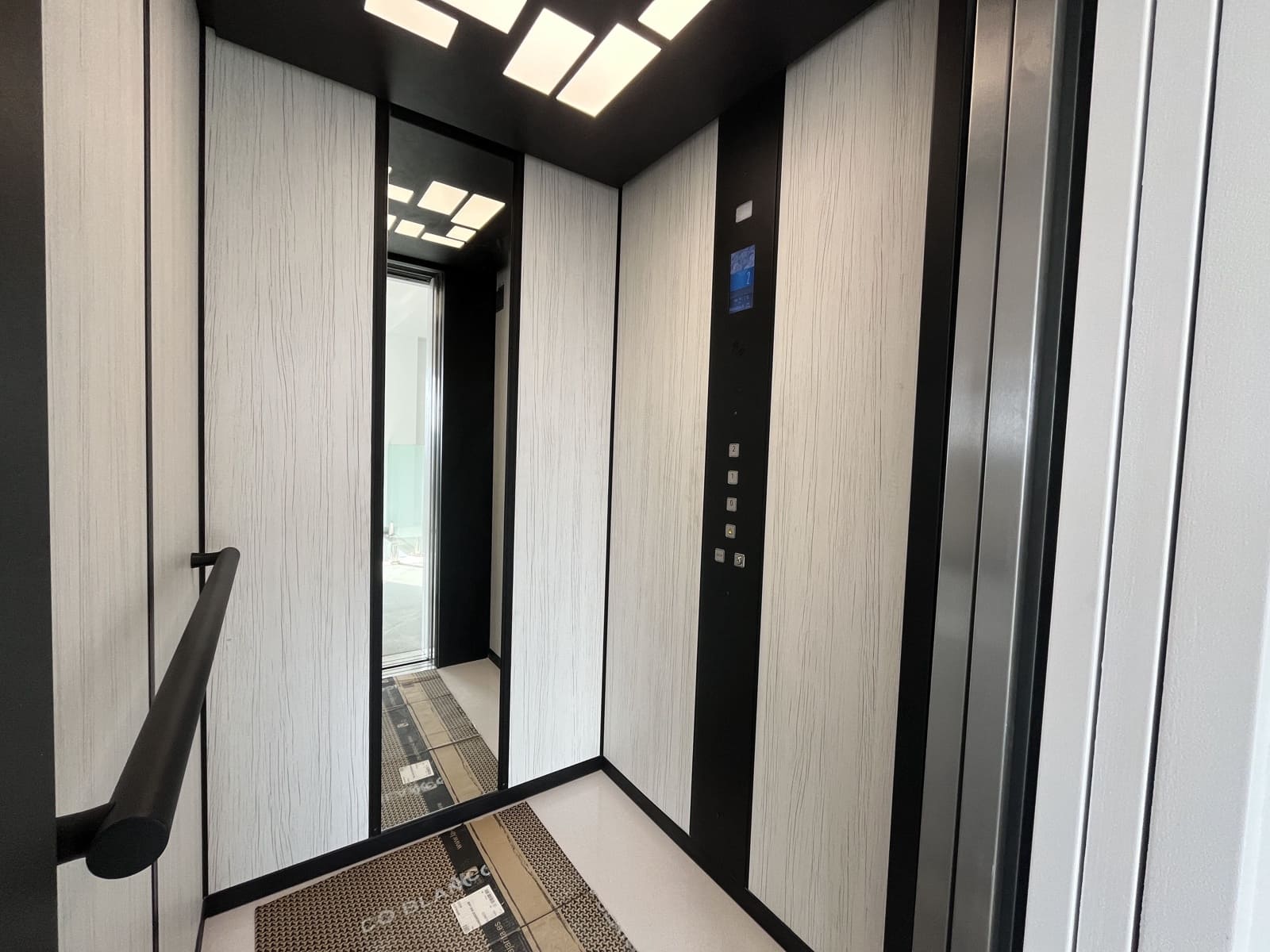 4 soveværelse Villa til leje i L'Aranjassa / S'Aranjassa med swimmingpool garage - € 13.000 (Ref: 9294101)