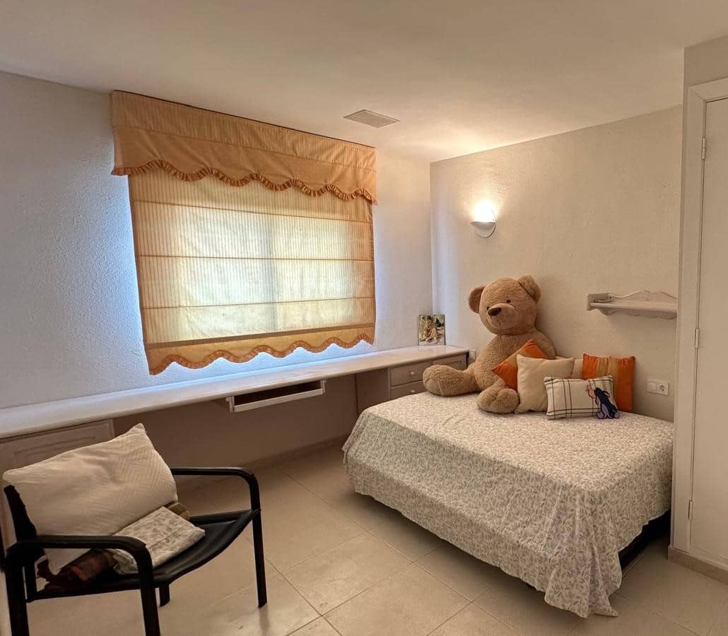 3 sypialnia Apartament do wynajęcia w Cas Catala z basenem garażem - 2 800 € (Ref: 9294102)