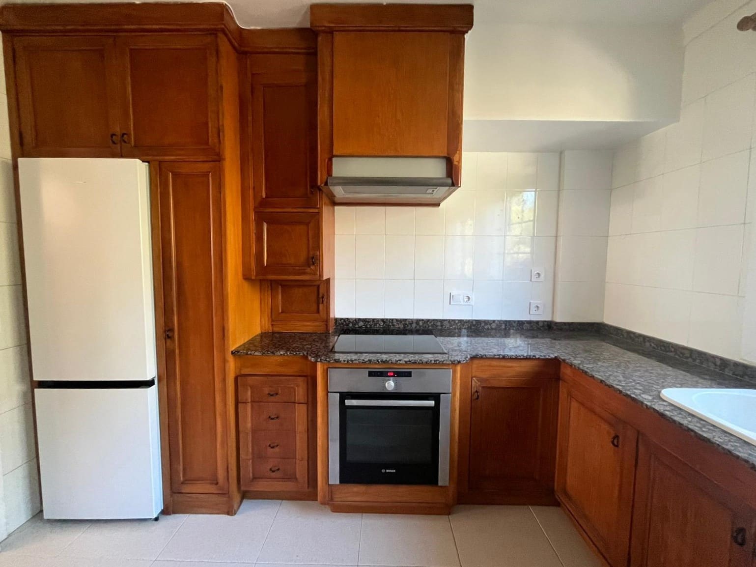 3 sypialnia Apartament do wynajęcia w Cas Catala z basenem garażem - 2 800 € (Ref: 9294102)