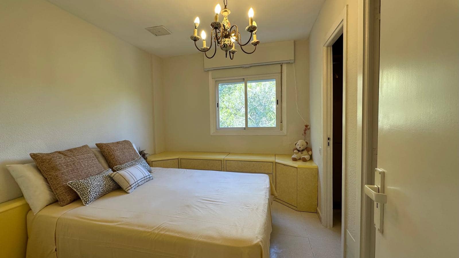 3 sypialnia Apartament do wynajęcia w Cas Catala z basenem garażem - 2 800 € (Ref: 9294102)