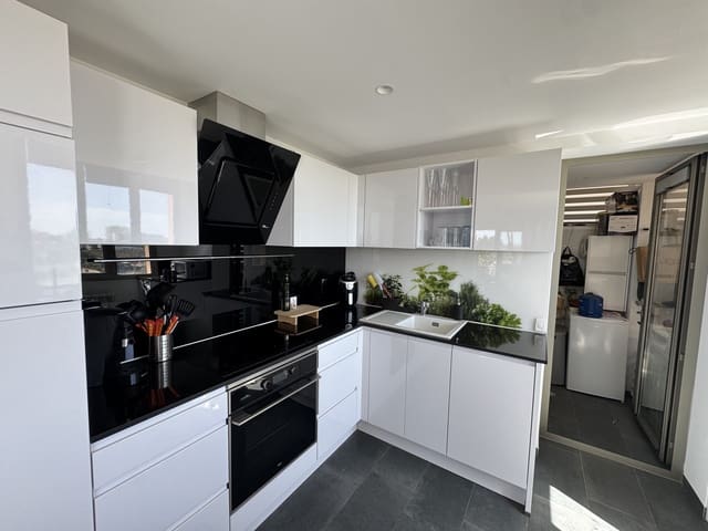 3 soveværelse Lejlighed til leje i Cala Millor, Son Servera med swimmingpool garage - € 2.200 (Ref: 9294105)