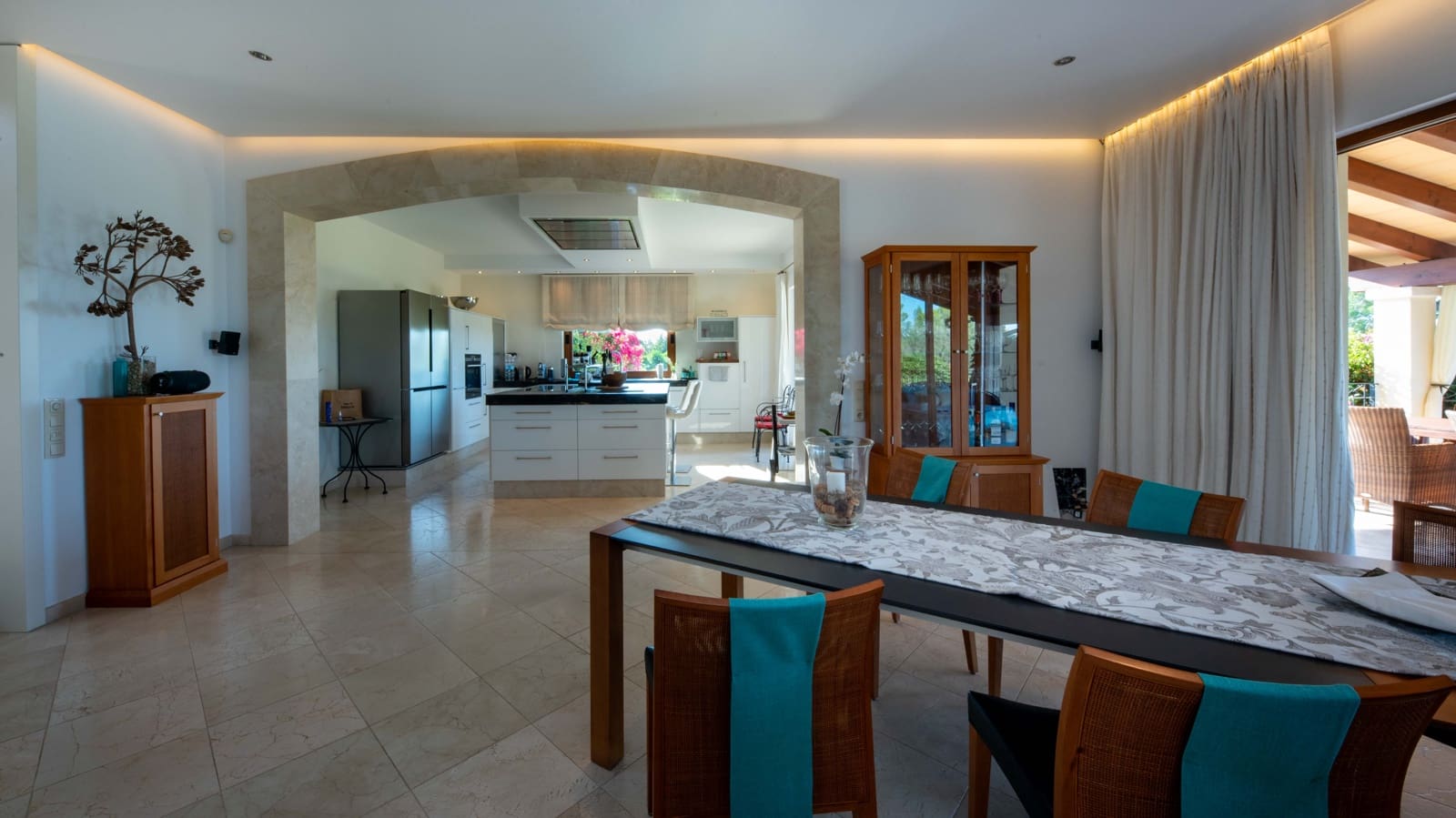 4 soveværelse Villa til salg i Puntiro med swimmingpool garage - € 3.200.000 (Ref: 9294106)