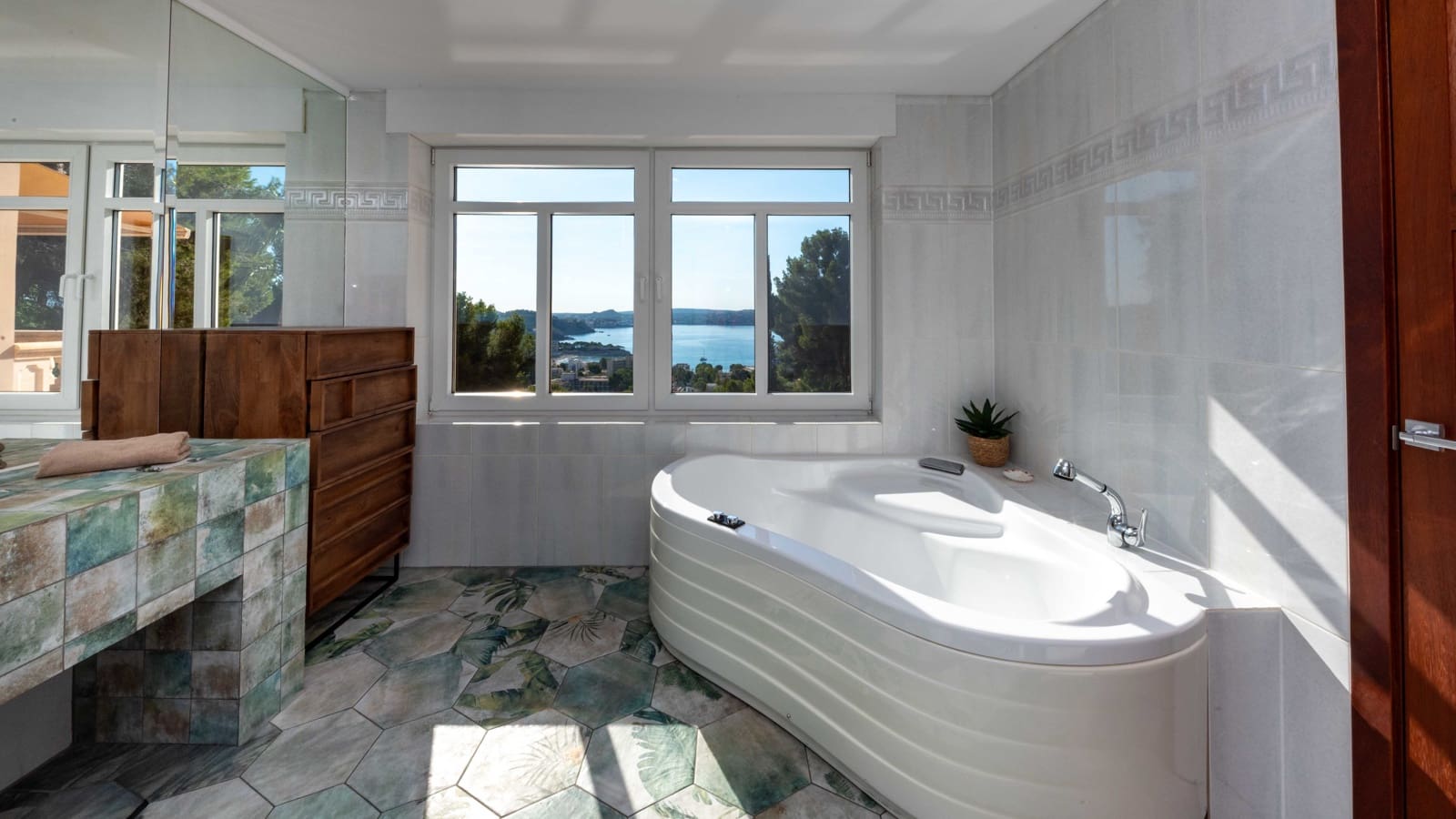 4 soverom Villa til salgs i Peguera / Paguera med svømmebasseng garasje - € 2 850 000 (Ref: 9294109)