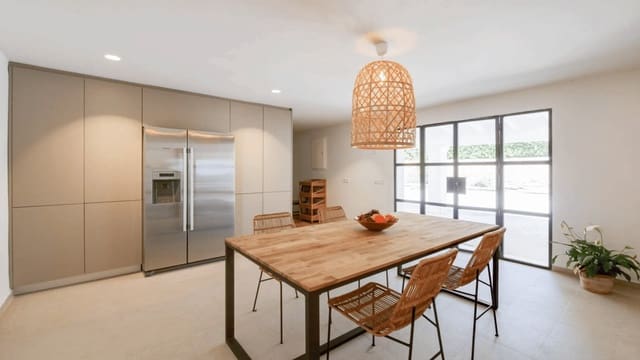 6 bedroom Villa for rent in Cala Ratjada, Capdepera with pool garage - € 15,000 (Ref: 9298962)