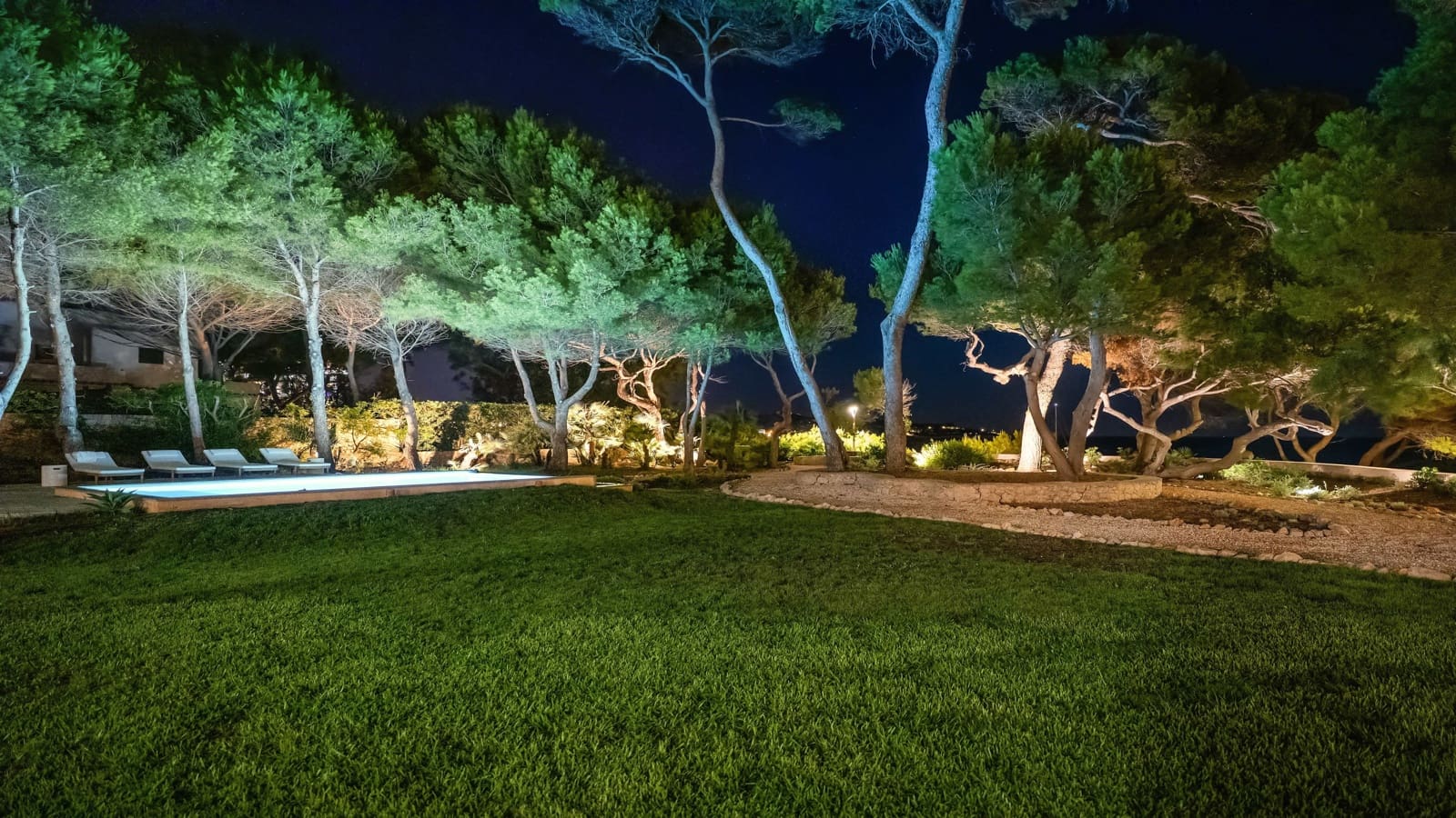 6 bedroom Villa for rent in Cala Ratjada with pool garage - € 15,000 (Ref: 9298962)