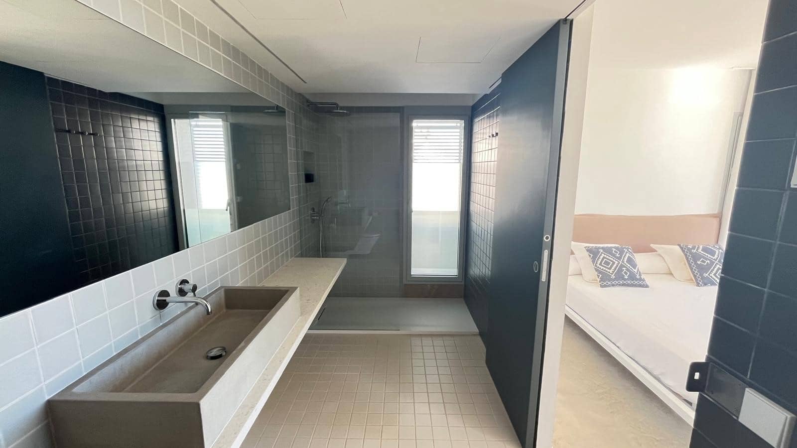 5 bedroom Apartment for rent in Colonia de Sant Pere / Colonia de San Pedro with garage - € 3,500 (Ref: 9302804)