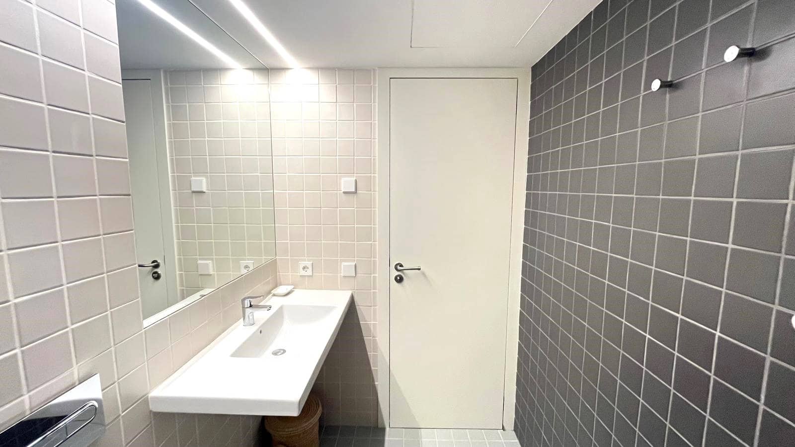 5 bedroom Apartment for rent in Colonia de Sant Pere / Colonia de San Pedro with garage - € 3,500 (Ref: 9302804)