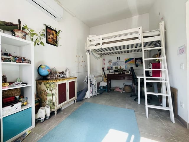 3 sypialnia Finka/Dom wiejski na sprzedaż w Binissalem z basenem garażem - 520 000 € (Ref: 9307233)