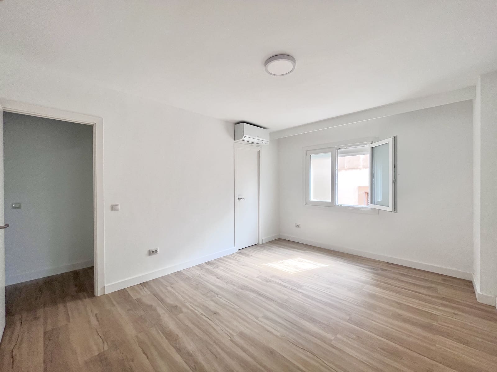 4 sypialnia Apartament do wynajęcia w Palma de Mallorca z garażem - 2 400 € (Ref: 9307234)