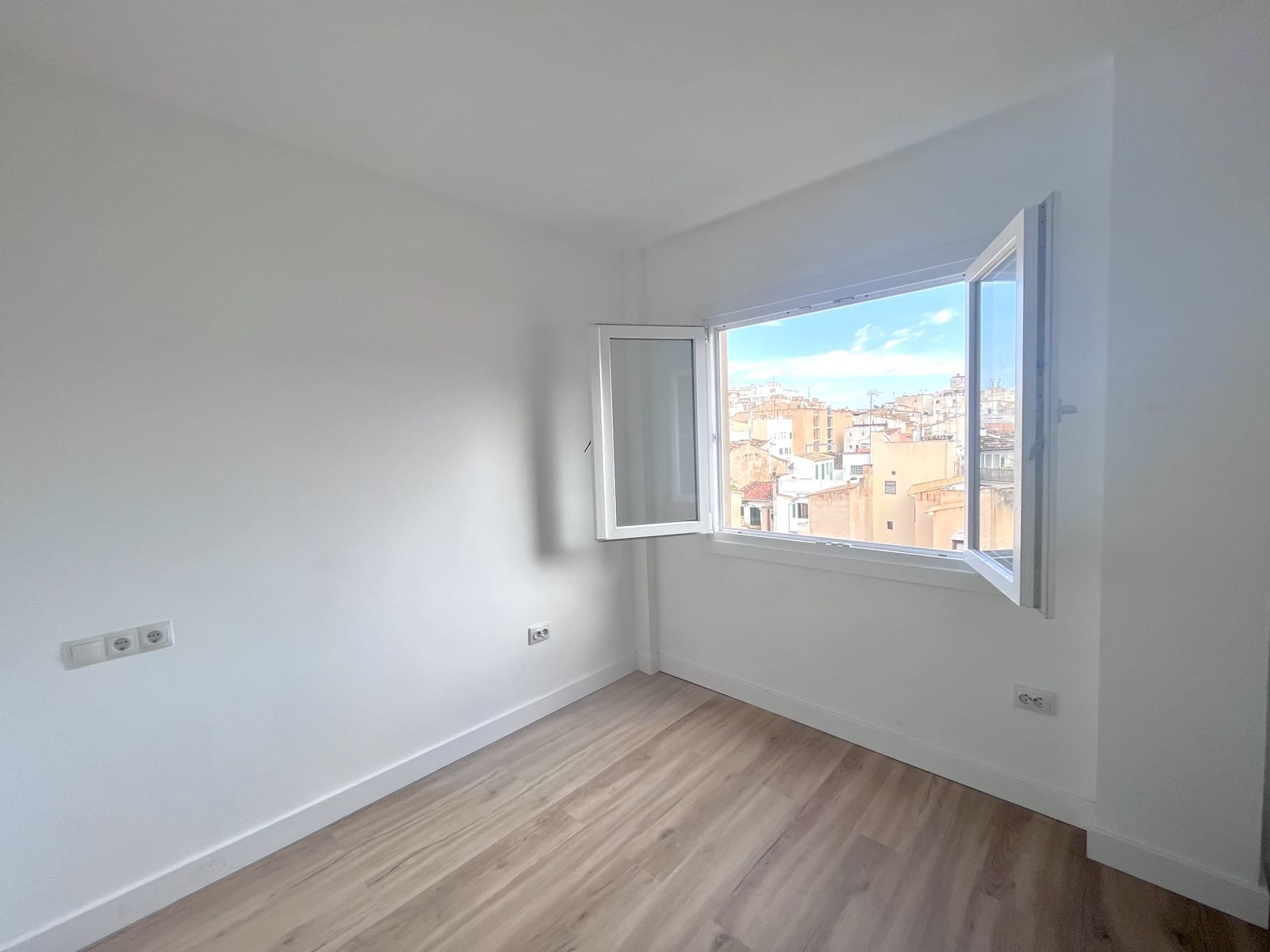 4 sypialnia Apartament do wynajęcia w Palma de Mallorca z garażem - 2 400 € (Ref: 9307234)