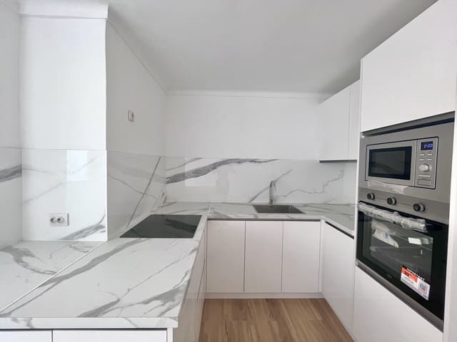 4 sovrum Lägenhet att hyra i La Missió, Palma de Mallorca med garage - 2 400 € (Ref: 9307234)