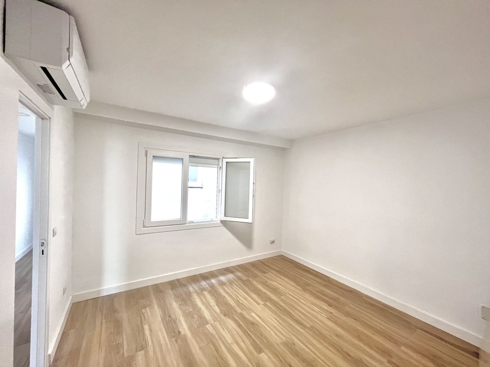 4 sypialnia Apartament do wynajęcia w Palma de Mallorca z garażem - 2 400 € (Ref: 9307234)