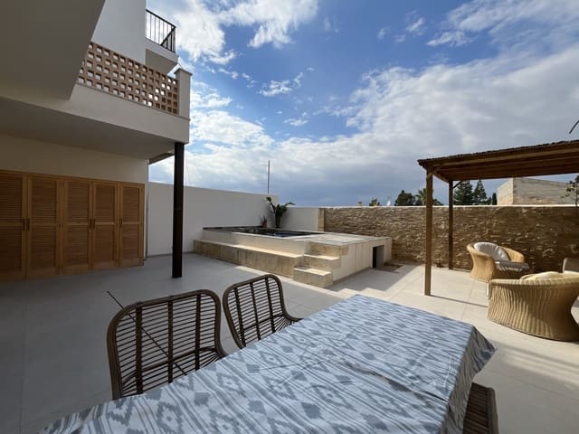 3 bedroom Townhouse for rent in Santa Margalida with pool - € 2,500 (Ref: 9310189)