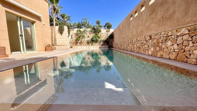 3 soveværelse Byhus til salg i Ses Salines med swimmingpool - € 1.750.000 (Ref: 9310190)