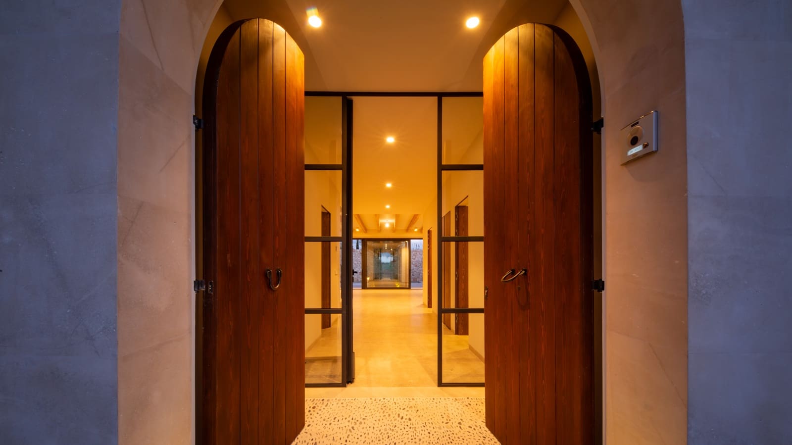 4 soveværelse Byhus til salg i Ses Salines med swimmingpool garage - € 2.500.000 (Ref: 9312017)