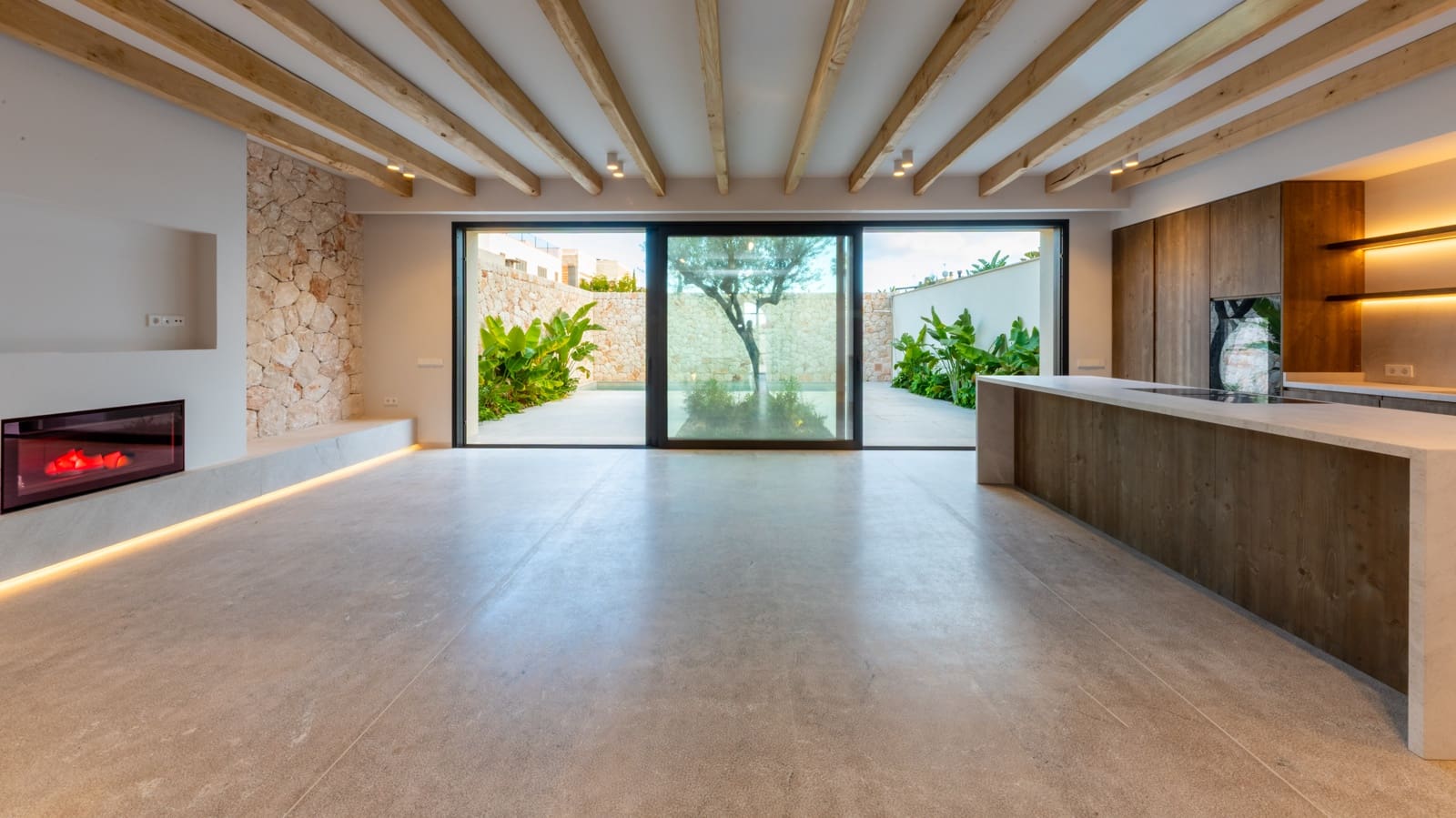 4 soveværelse Byhus til salg i Ses Salines med swimmingpool garage - € 2.500.000 (Ref: 9312017)