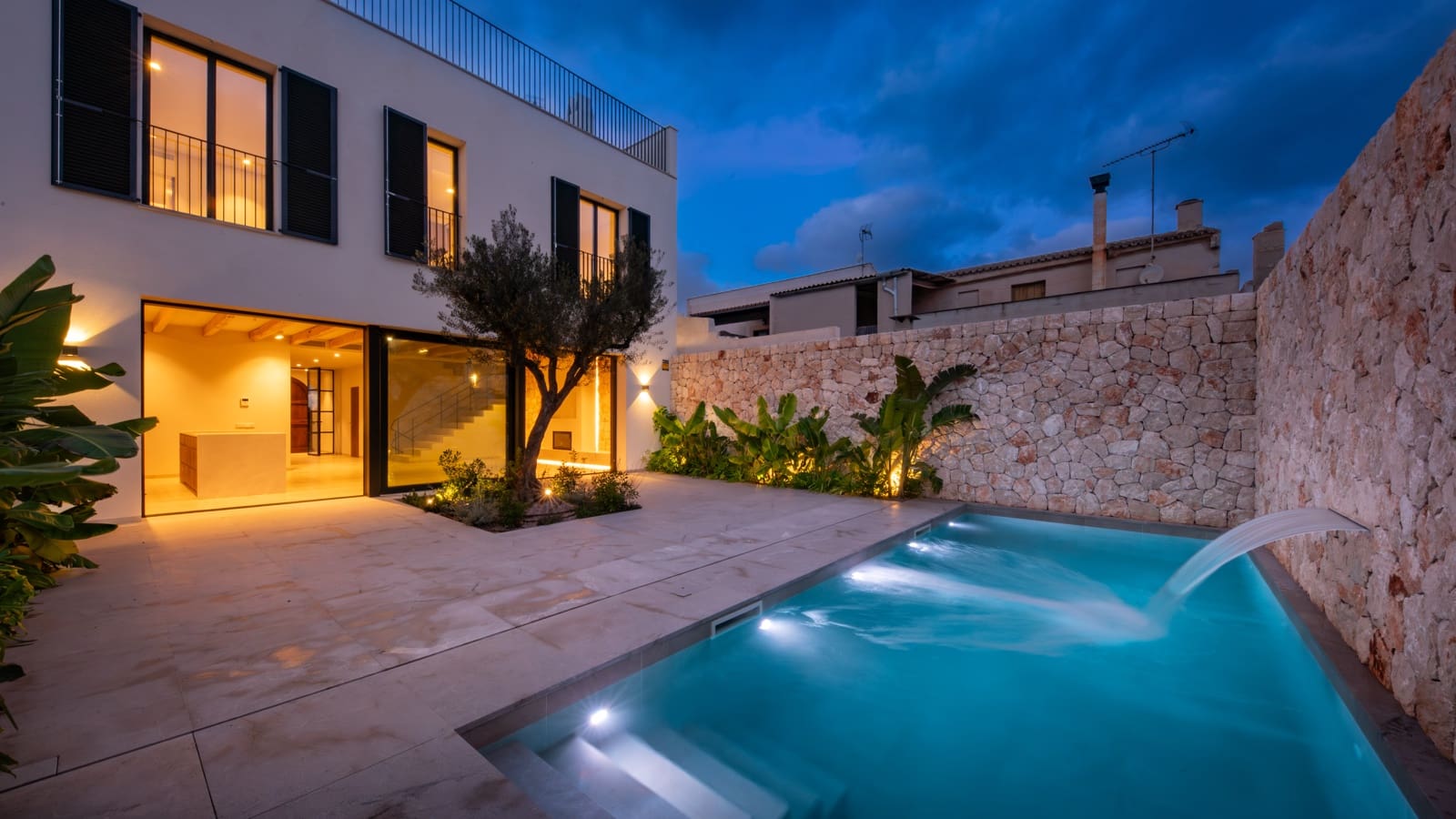 4 soveværelse Byhus til salg i Ses Salines med swimmingpool garage - € 2.500.000 (Ref: 9312017)