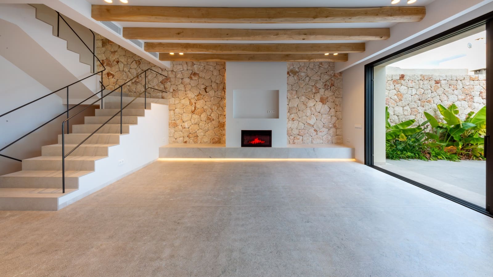 4 soveværelse Byhus til salg i Ses Salines med swimmingpool garage - € 2.500.000 (Ref: 9312017)