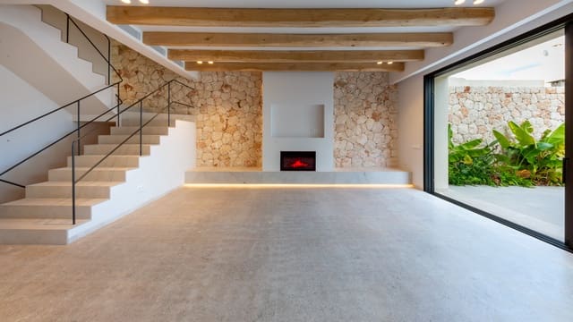 4 soveværelse Byhus til salg i Ses Salines med swimmingpool garage - € 2.500.000 (Ref: 9312017)