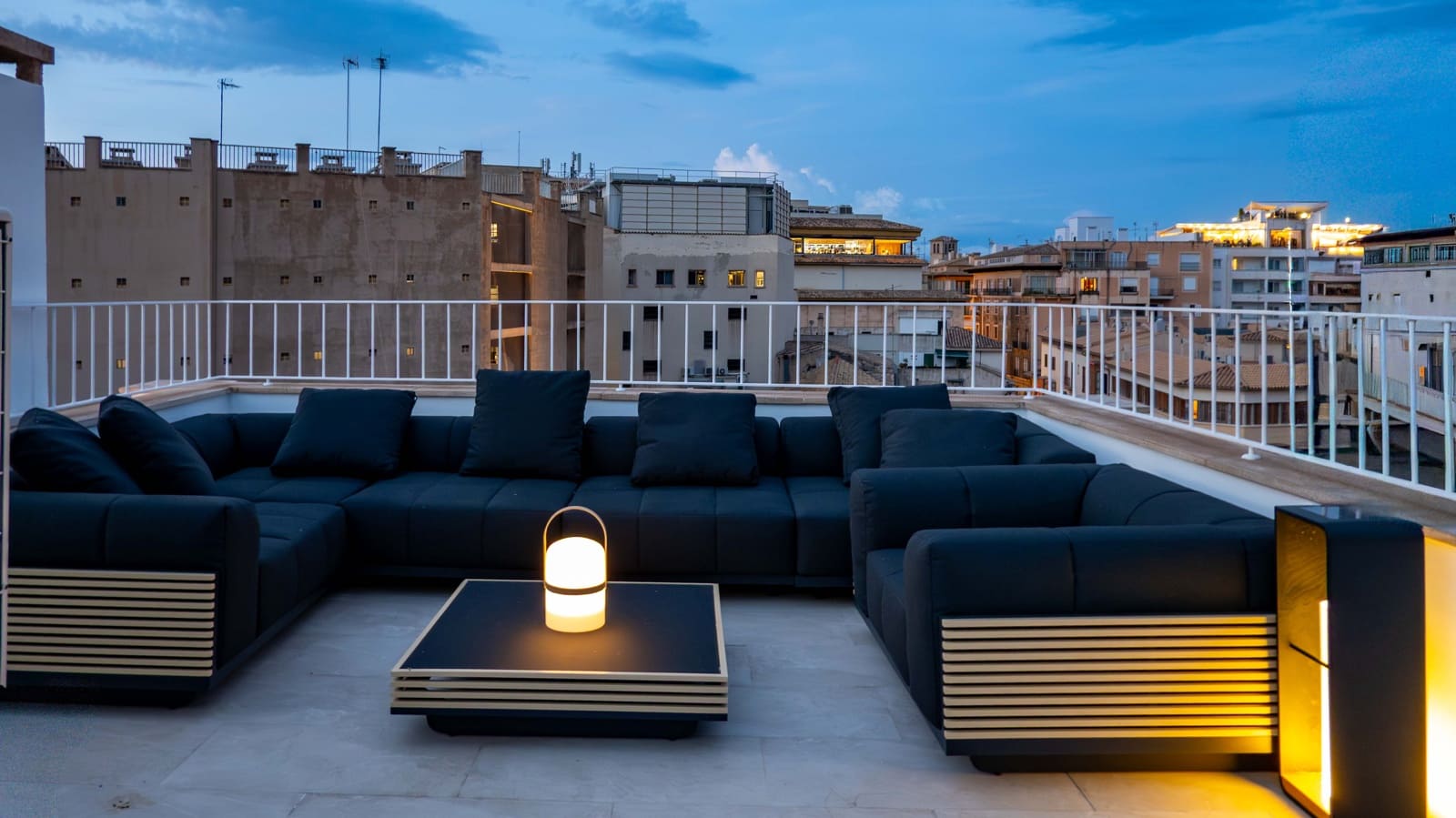 2 soveværelse Penthouse til salg i Palma de Mallorca - € 2.300.000 (Ref: 9312018)