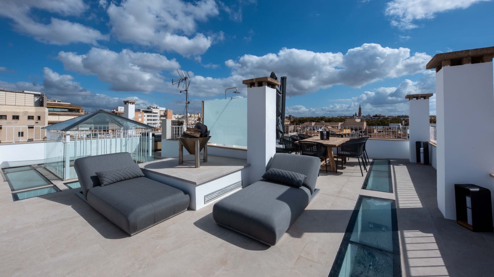 2 soveværelse Penthouse til salg i Palma de Mallorca - € 2.300.000 (Ref: 9312018)