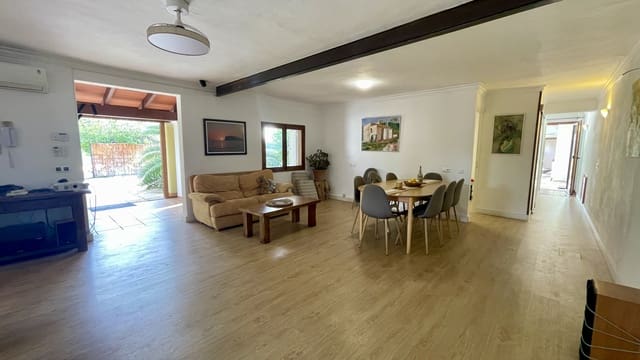 3 sypialnia Willa na sprzedaż w Establiments, Palma de Mallorca z basenem garażem - 1 650 000 € (Ref: 9315198)