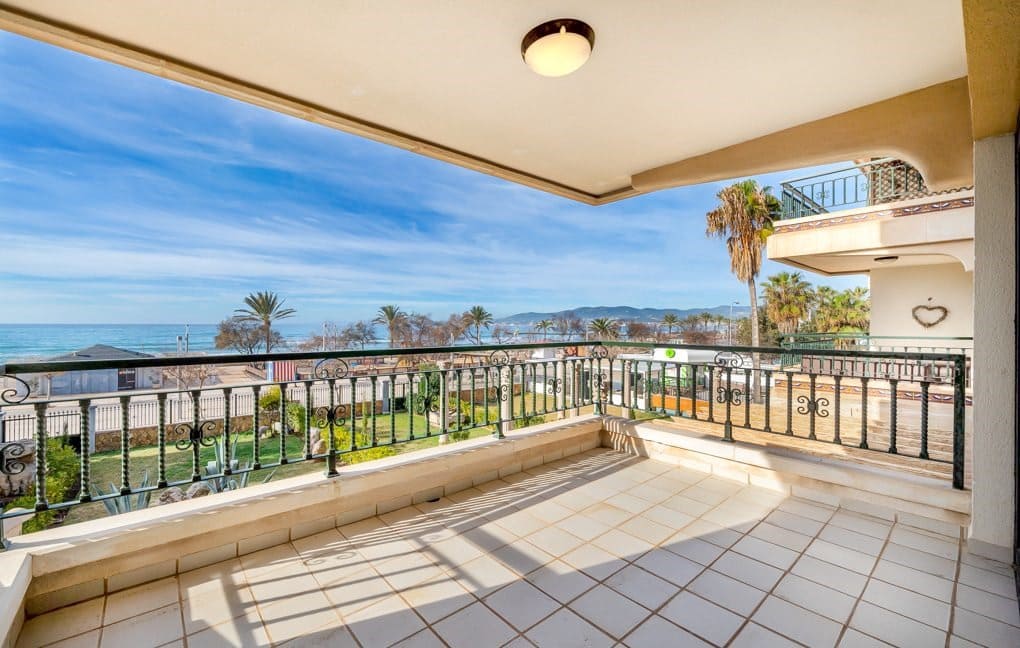 2 bedroom Apartment for rent in Palma de Mallorca with garage - € 3,100 (Ref: 9325613)