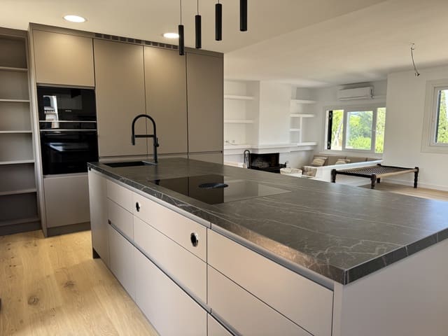 Chalet de 4 habitaciones en Mal Pas-Bon Aire, Alcúdia en venta con piscina garaje - 1.750.000 € (Ref: 9329850)