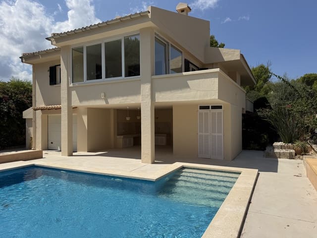 Chalet de 4 habitaciones en Mal Pas-Bon Aire, Alcúdia en venta con piscina garaje - 1.750.000 € (Ref: 9329850)