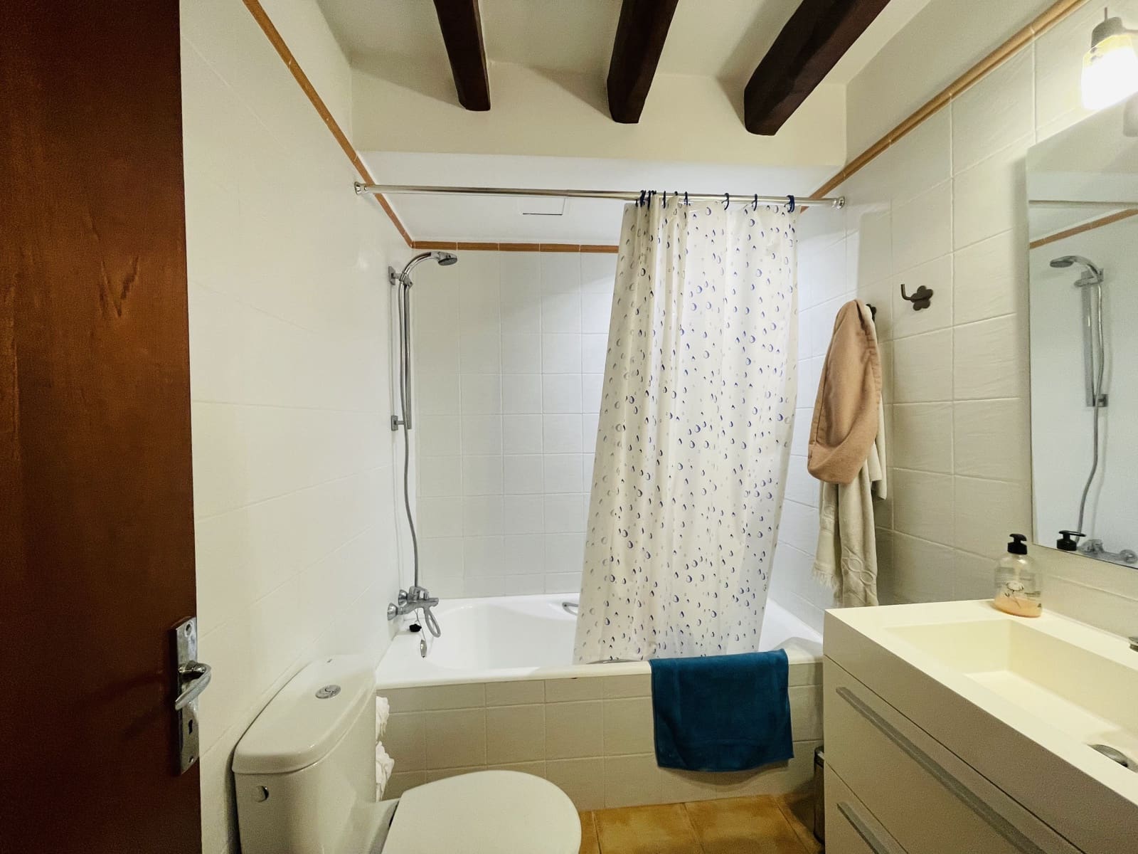 3 bedroom Townhouse for rent in Buger with garage - € 2,000 (Ref: 9332731)