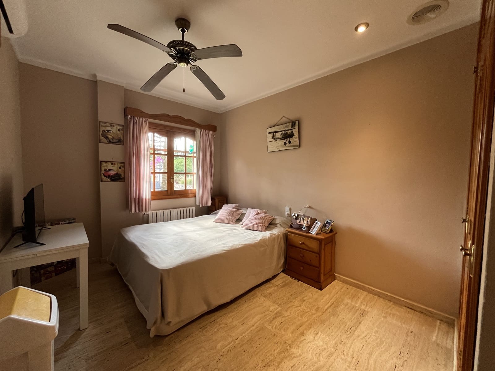 4 makuuhuone Maalaistalo vuokrattavana paikassa Inca mukana uima-altaan 
autotalli - 6 900 € (Ref: 9332732)