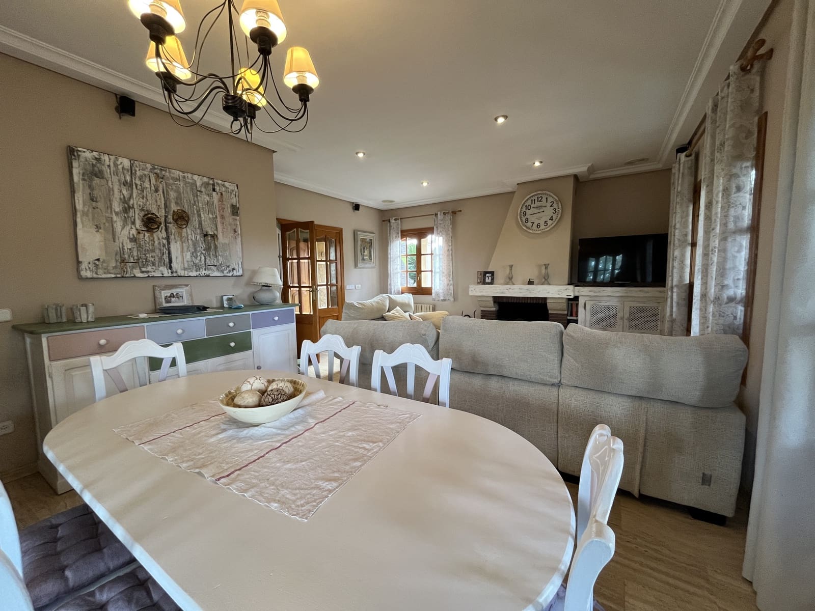 4 makuuhuone Maalaistalo vuokrattavana paikassa Inca mukana uima-altaan 
autotalli - 6 900 € (Ref: 9332732)