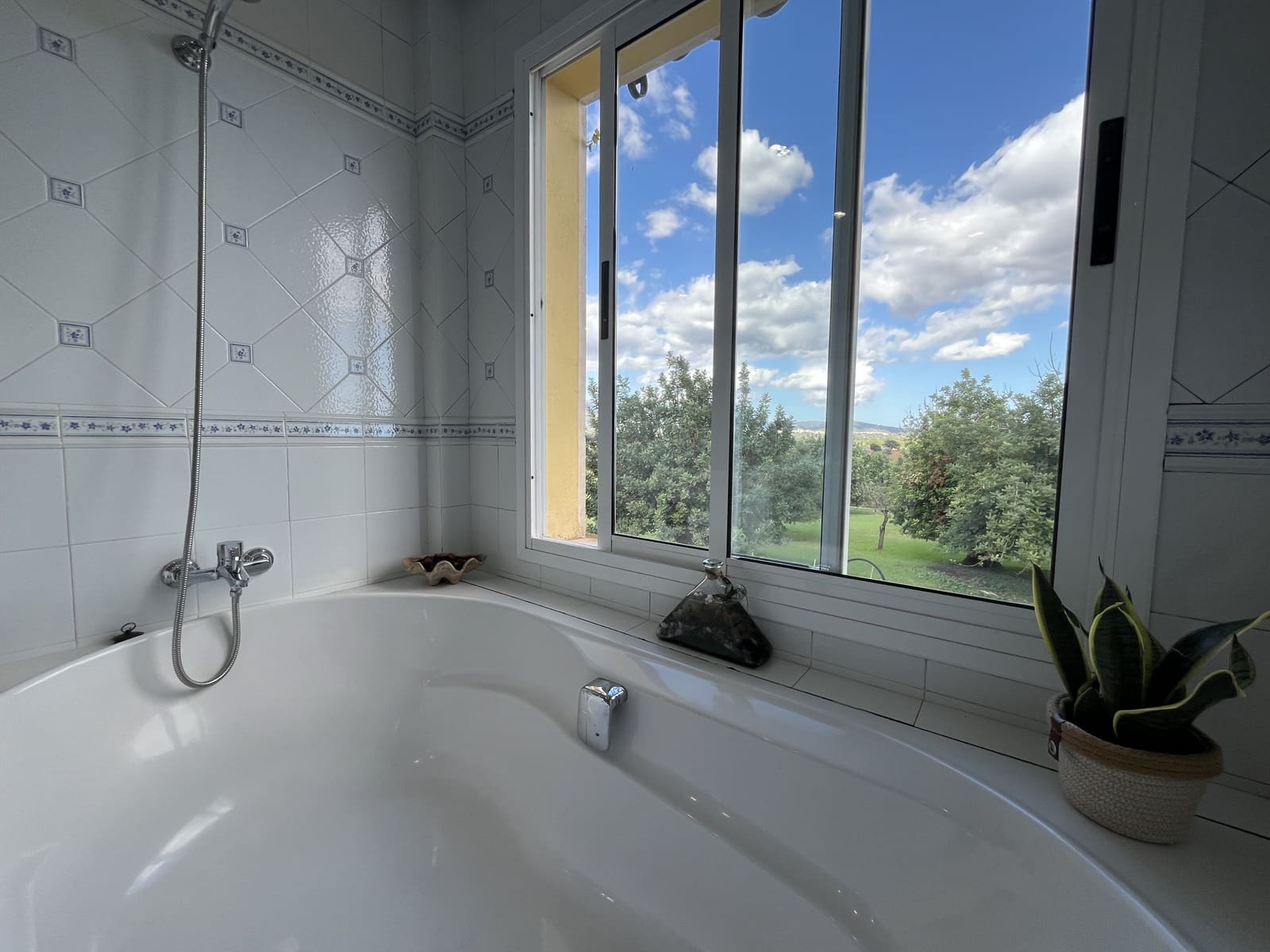 4 makuuhuone Maalaistalo vuokrattavana paikassa Inca mukana uima-altaan 
autotalli - 6 900 € (Ref: 9332732)