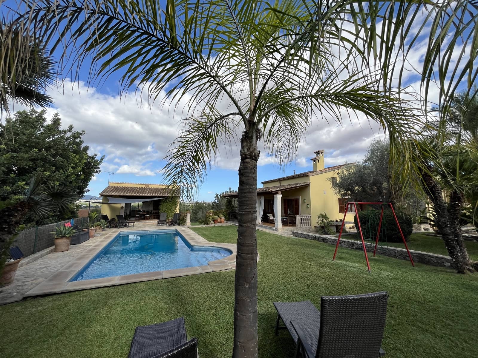 4 makuuhuone Maalaistalo vuokrattavana paikassa Inca mukana uima-altaan 
autotalli - 6 900 € (Ref: 9332732)