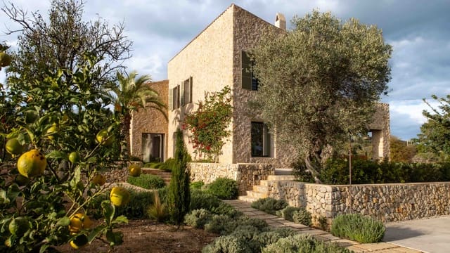 4 soverom Finca/Herregård til salgs i Selva med svømmebasseng garasje - € 4 950 000 (Ref: 9340255)