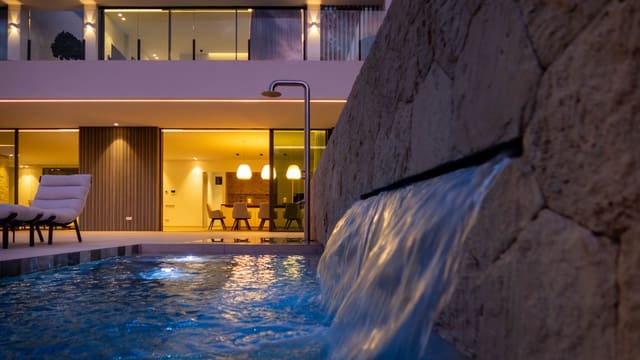 5 soveværelse Villa til salg i Cala Vinyes / Cala Vinyas / Cala Viñas, Calvià med swimmingpool garage - € 5.950.000 (Ref: 9344060)