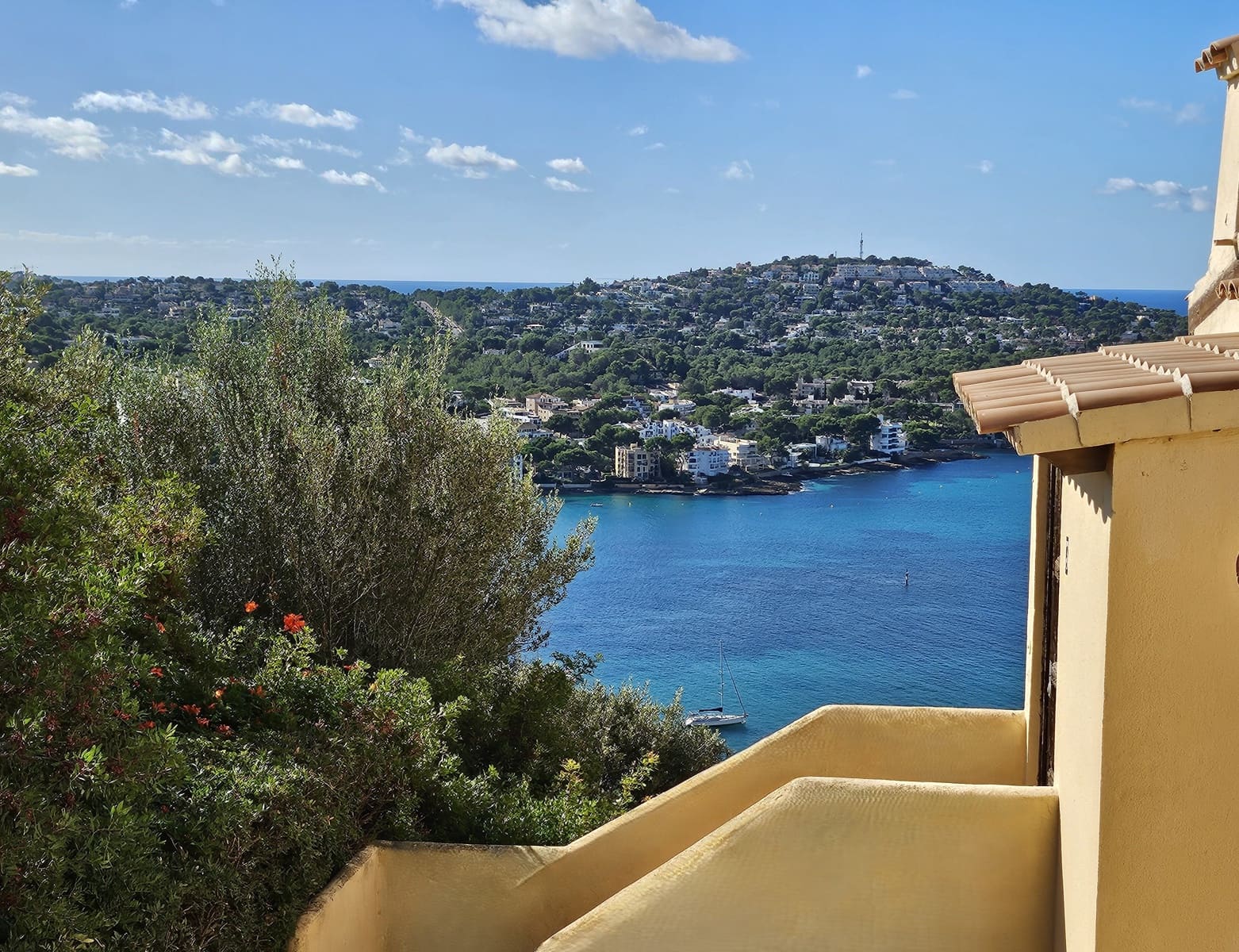 2 bedroom Apartment for sale in Santa Ponsa with garage - € 775,000 (Ref: 9345686)