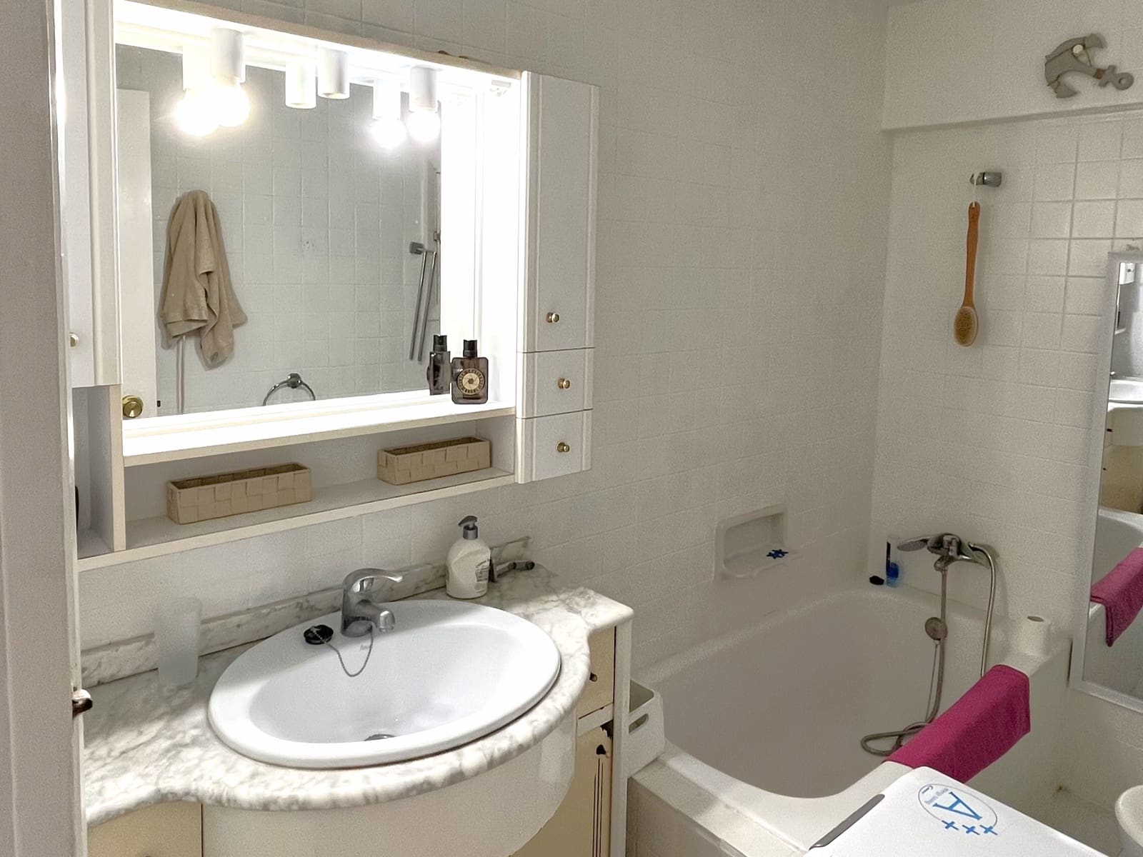 2 bedroom Apartment for sale in Santa Ponsa with garage - € 355,000 (Ref: 9352885)