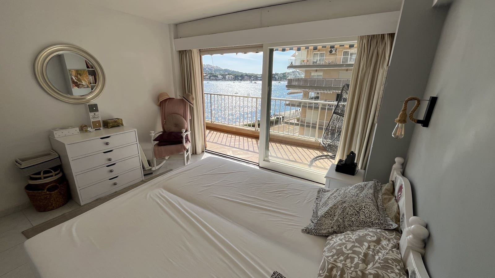 2 bedroom Apartment for sale in Santa Ponsa with garage - € 355,000 (Ref: 9352885)