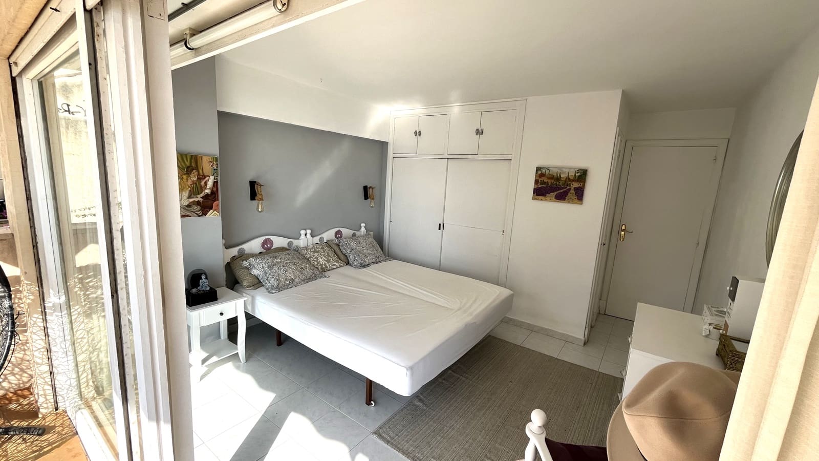 2 bedroom Apartment for sale in Santa Ponsa with garage - € 355,000 (Ref: 9352885)