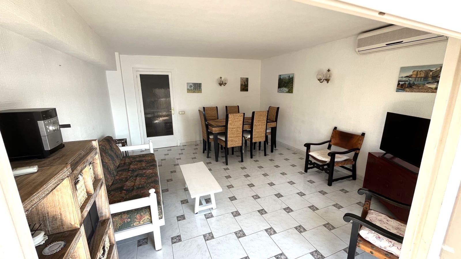 2 bedroom Apartment for sale in Santa Ponsa with garage - € 355,000 (Ref: 9352885)