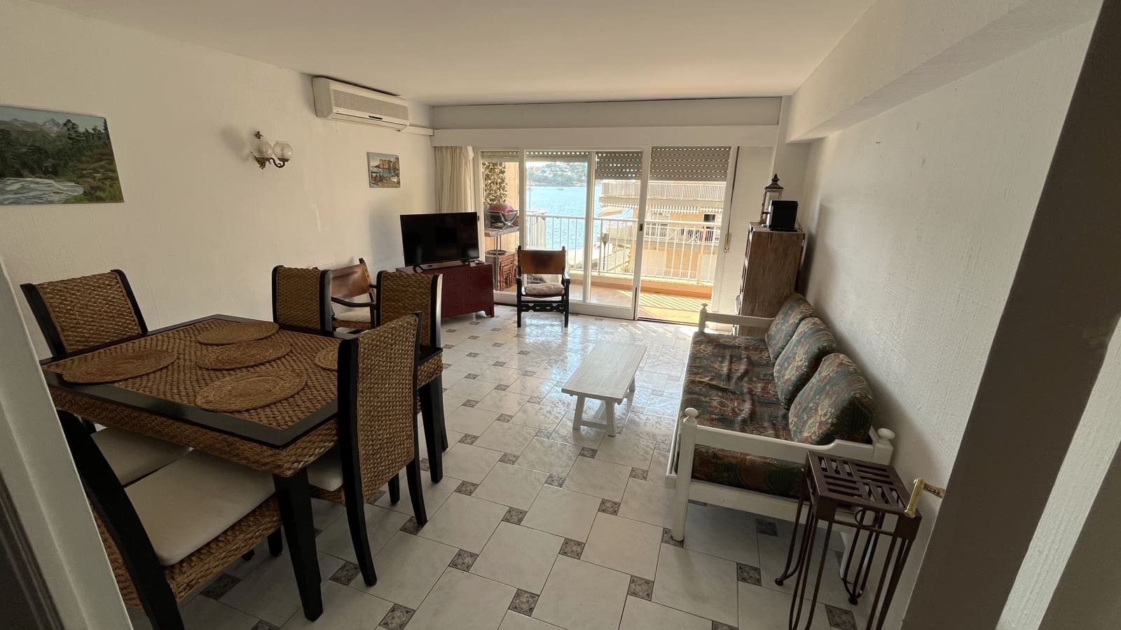 2 bedroom Apartment for sale in Santa Ponsa with garage - € 355,000 (Ref: 9352885)